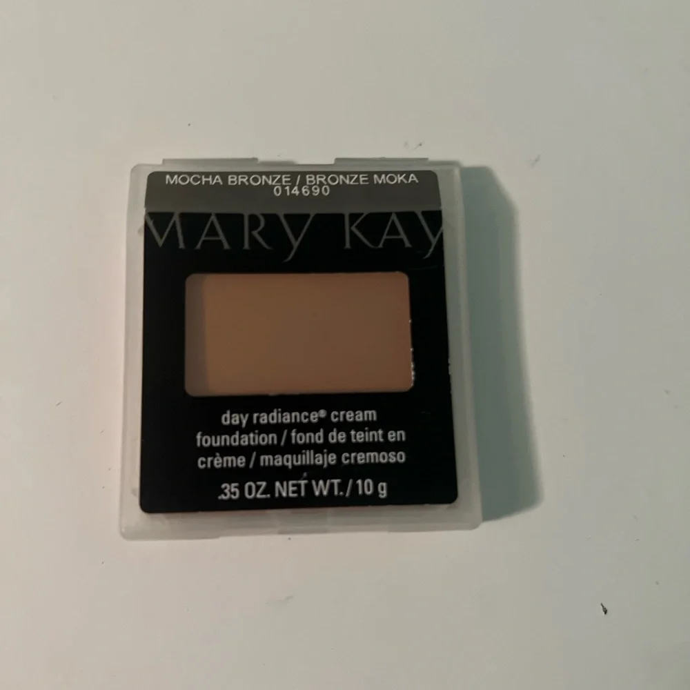 MARY KAY MOCHA BRONZE DAY RADIANCE CREAM FOUNDATION